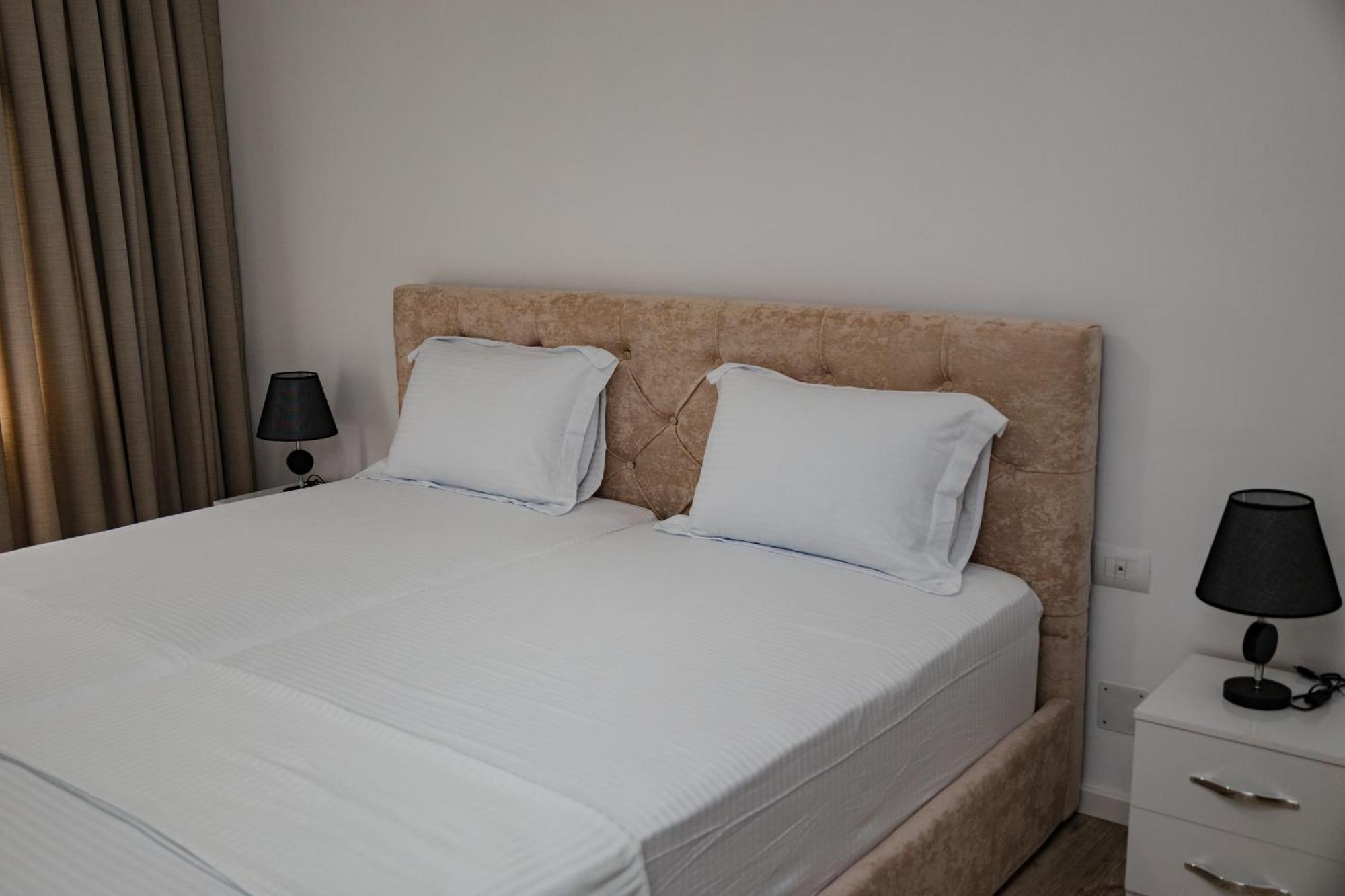 Riviera Hotel-City Center Vlora Kültér fotó